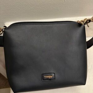 Wrangler Elegant Black Crossbody Bag